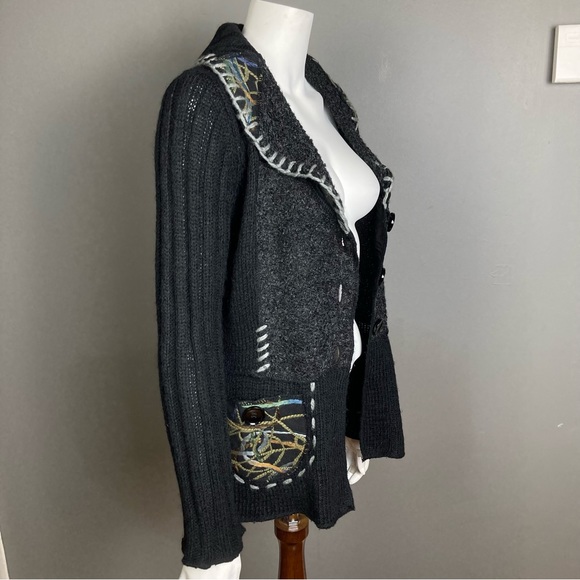 Sioni cardigan sweater medium patchwork collared black grey embroidered artsy - Picture 7 of 16